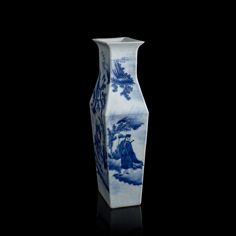 十九世紀早 青花八仙人物方瓶 | A Chinese blue and white 'Eight Immortals' vase, early 19th century - 图5