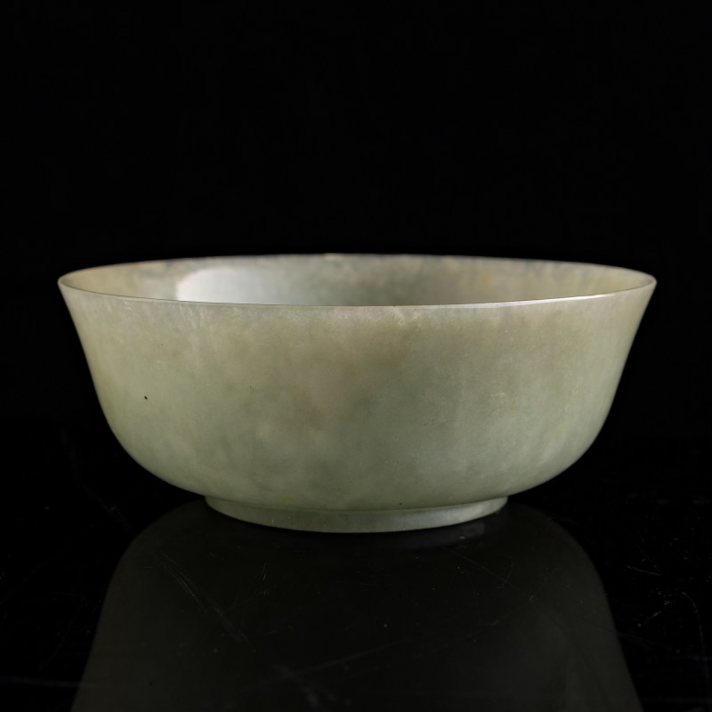 十八/十九世紀 玉碗一對 | A pair of Chinese jade bowls, 18th/19th century - 图5