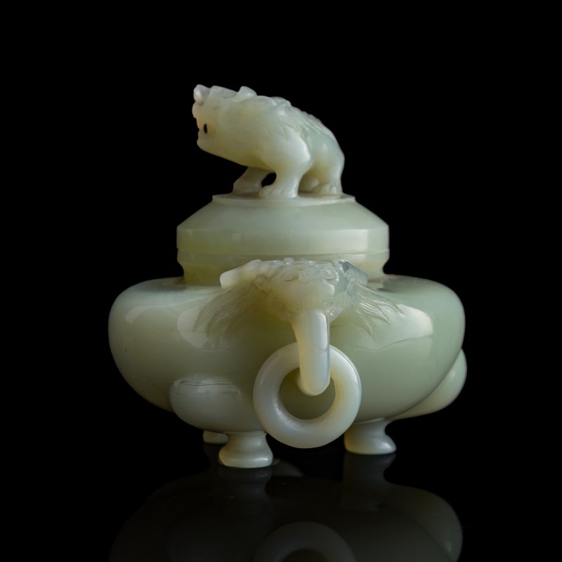 十九世紀 料器獅鈕蓋爐 | A Chinese glass covered censer with lion finial, 19th century - 图2