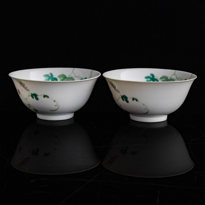 清道光 樂古堂制粉彩癩瓜紋碗一對（附錦盒） | A pair of Chinese famille rose 'melon' bowls, Daoguang period, Qing dynasty - 图3
