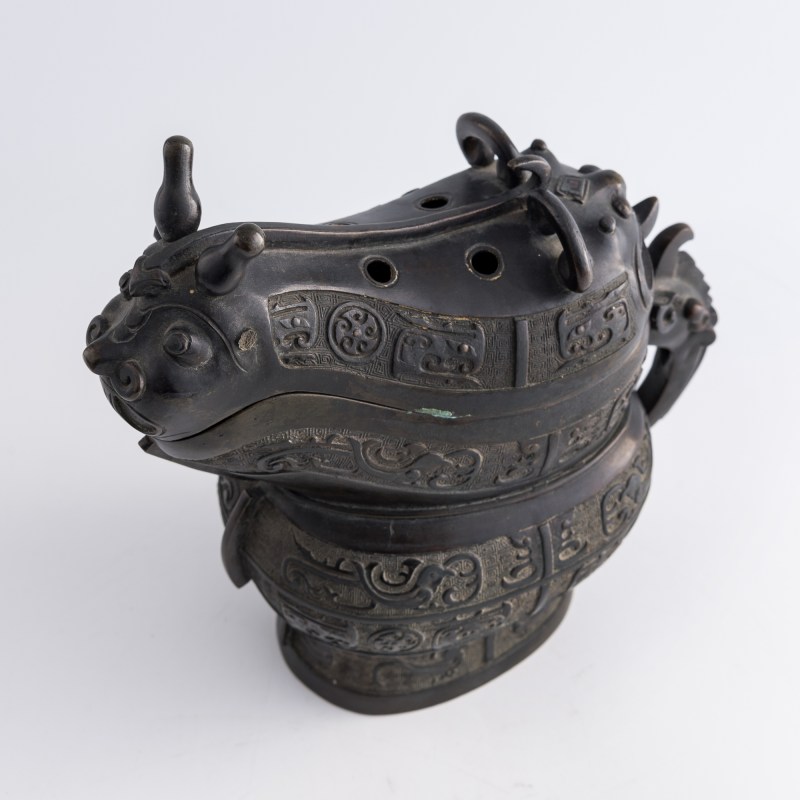 明代 銅饕鬄紋觥 | A Chinese bronze taotie-decorated gong vessel, Ming dynasty - 图6