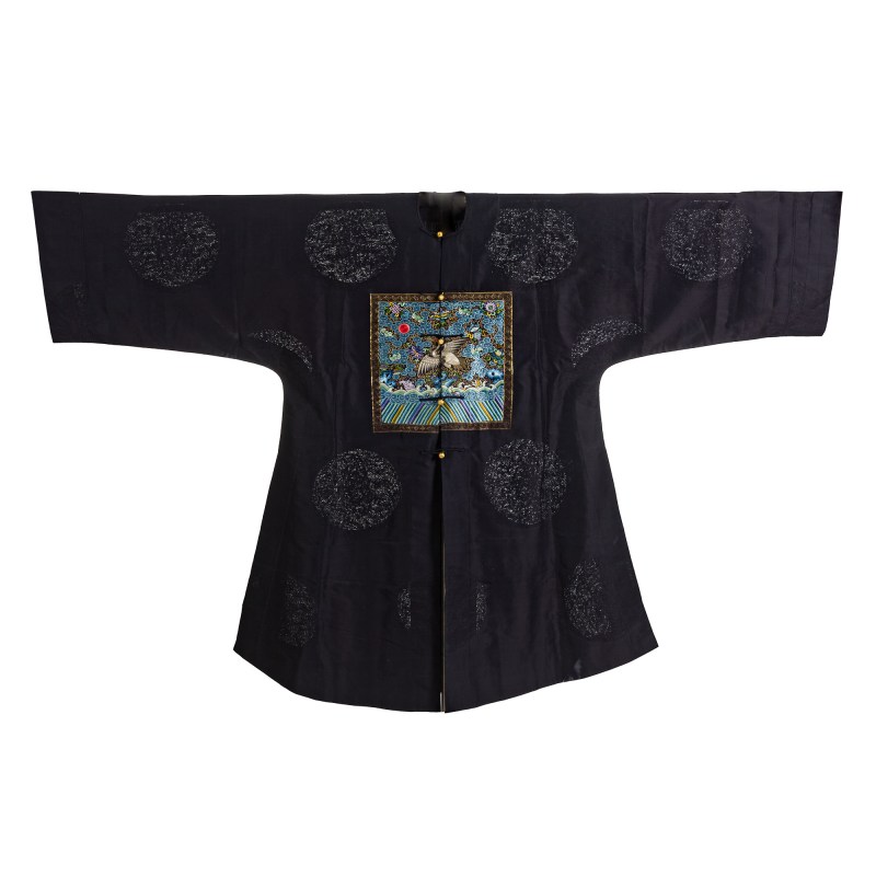 十九世紀早 黑紗地一品文官仙鶴補子常服袍 | A Chinese black gauze court robe with first-rank crane badge, early 19th century