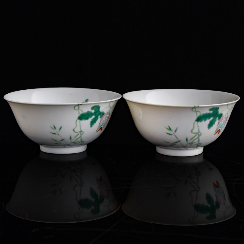 清道光 樂古堂制粉彩癩瓜紋碗一對（附錦盒） | A pair of Chinese famille rose 'melon' bowls, Daoguang period, Qing dynasty - 图4