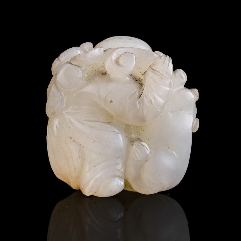 十八世紀 白玉童子挂墜 | A Chinese white jade 'boy' pendant, 18th century - 图3