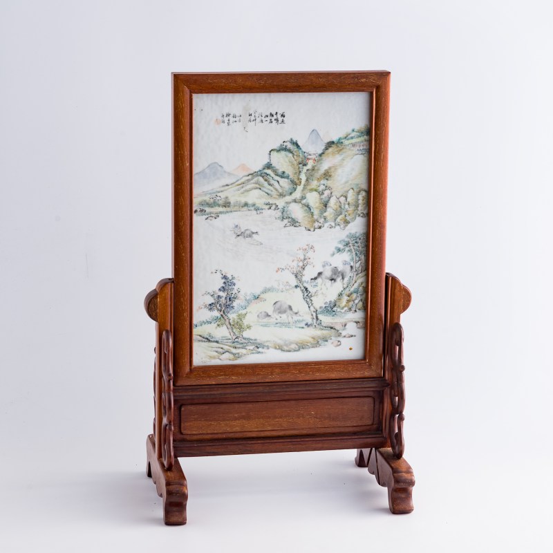 十九世紀晚 徐善琴款淺絳山水瓷板 | A Chinese Qianjiang-enameled 'landscape' porcelain plaque, late 19th century