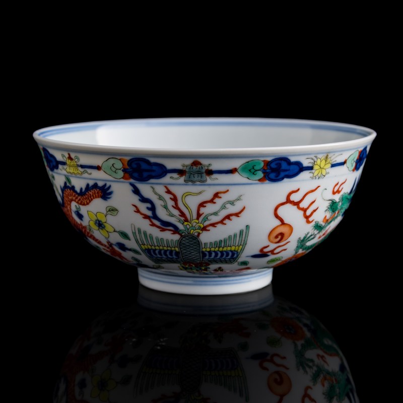 清光緒 青花五彩龍鳳紋碗 | A Chinese blue and white wucai dragon and phoenix bowl, Guangxu period - 图4