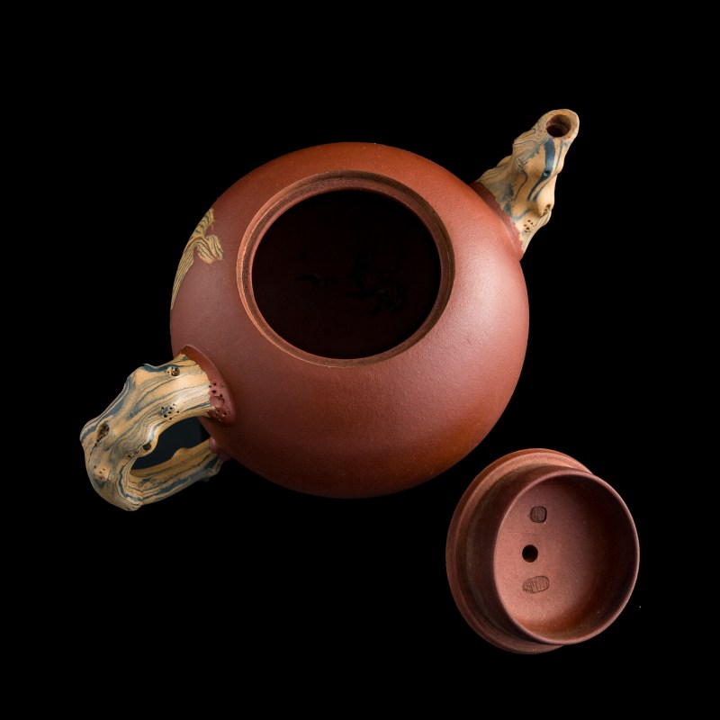 呂堯臣 紫砂壺 | A Chinese Yixing teapot, by Lü Yaochen (b. 1941) - 图7