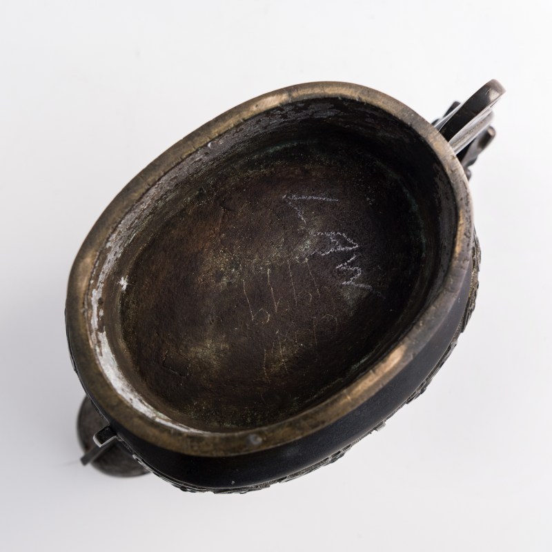 明代 銅饕鬄紋觥 | A Chinese bronze taotie-decorated gong vessel, Ming dynasty - 图9
