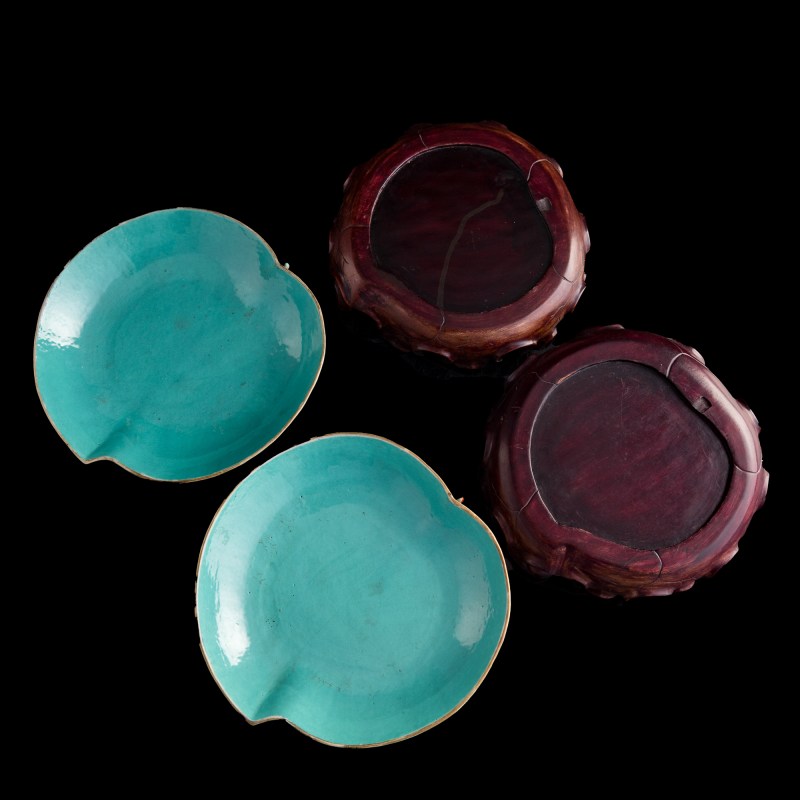 十九世紀 粉彩桃形洗一對（附木座) | A pair of Chinese famille rose peach-form washers, 19th century - 图6