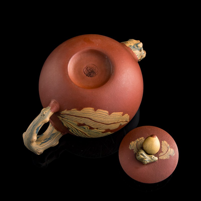 呂堯臣 紫砂壺 | A Chinese Yixing teapot, by Lü Yaochen (b. 1941) - 图8