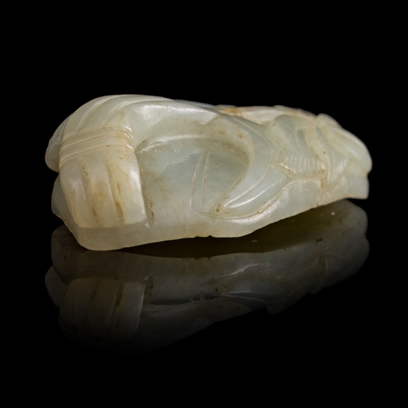 清代 玉雕馬上封候及玉蓮挂墜 | A Chinese jade 'monkey on horseback' carving and lotus pendant, Qing dynasty - 图10
