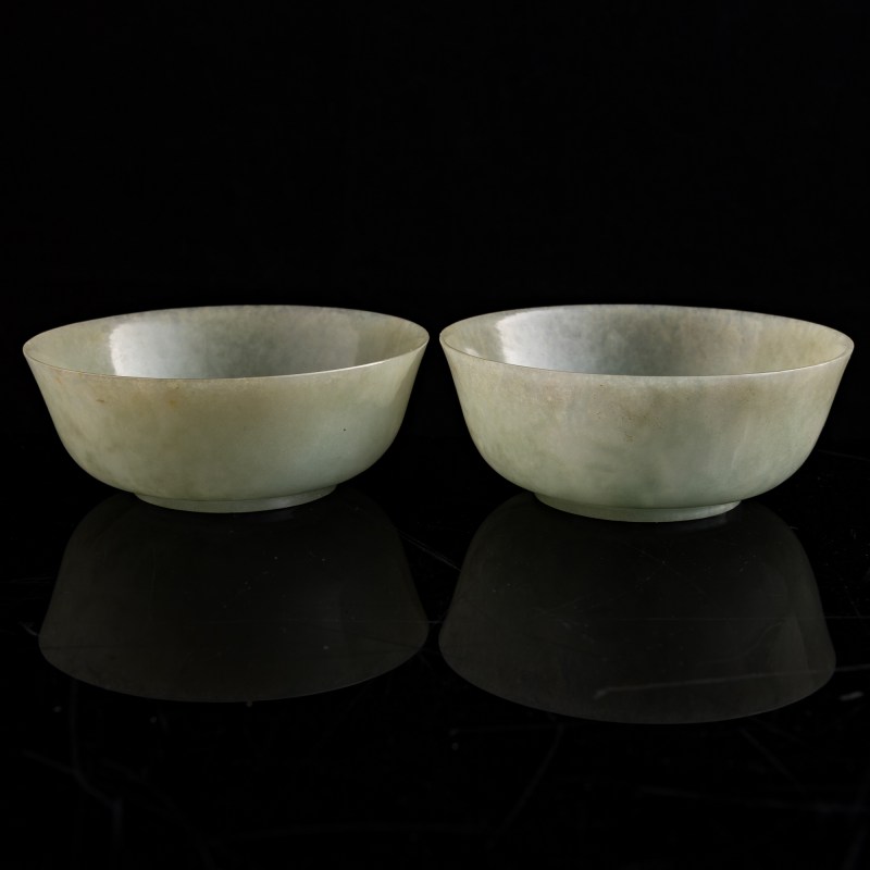 十八/十九世紀 玉碗一對 | A pair of Chinese jade bowls, 18th/19th century - 图3