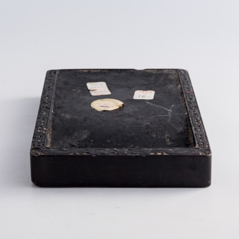 清乾隆癸醜年 陳希祖款虁龍紋端硯 | A Chinese carved 'kui-dragon' Duan inkstone, guichou year of the Qianlong period, 1793 - 图5