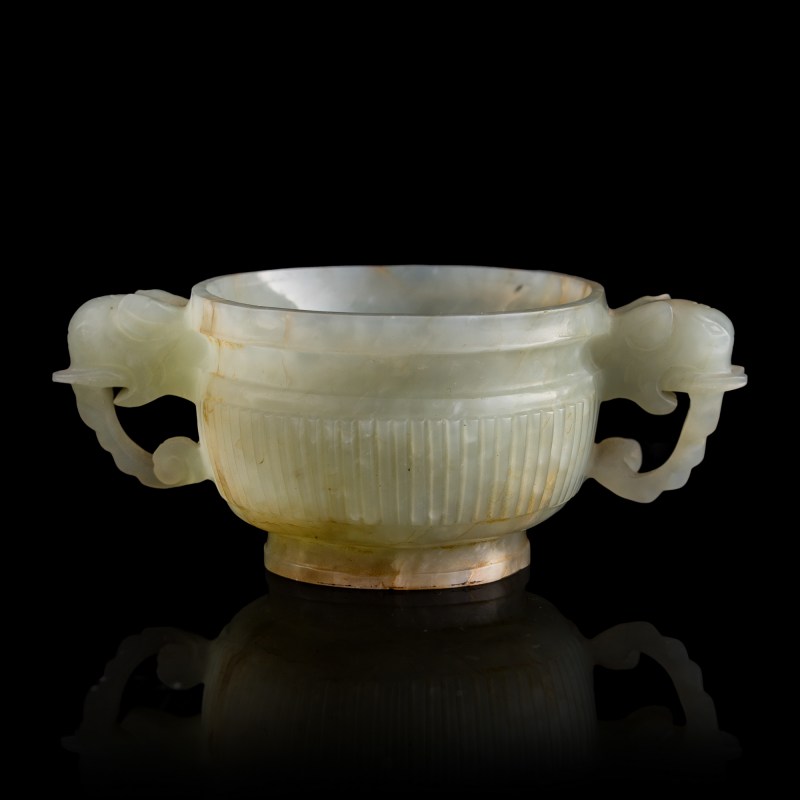 十八世紀 白玉象耳爐 | A Chinese white jade censer with elephant handles, 18th century - 图1