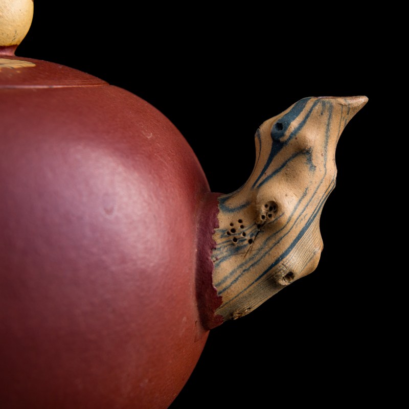 呂堯臣 紫砂壺 | A Chinese Yixing teapot, by Lü Yaochen (b. 1941) - 图9