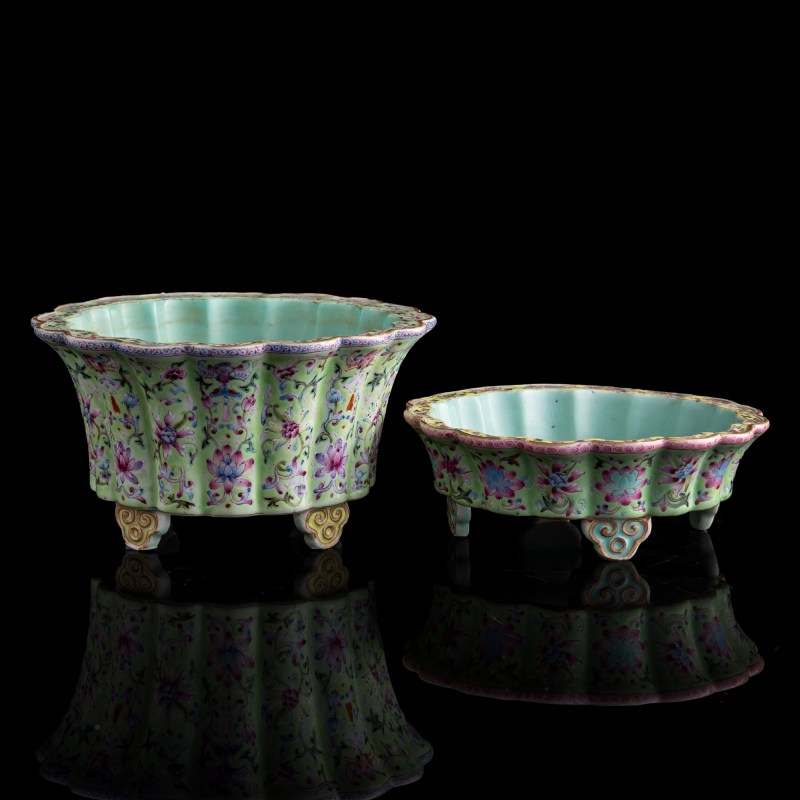 民國 綠地粉彩纏枝蓮花盆 | A Chinese green-ground famille rose lotus-scroll jardinière and stand, Republic period - 图3