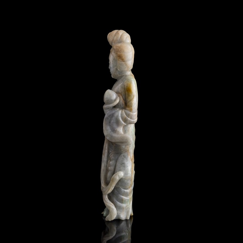 十九世紀 翡翠仕女像 | A Chinese jadeite lady figure, 19th century - 图2