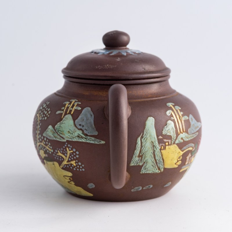 清代 邵正來款紫砂加彩山水壺 | A Chinese enameled Yixing zisha 'landscape' teapot, Qing dynasty - 图2