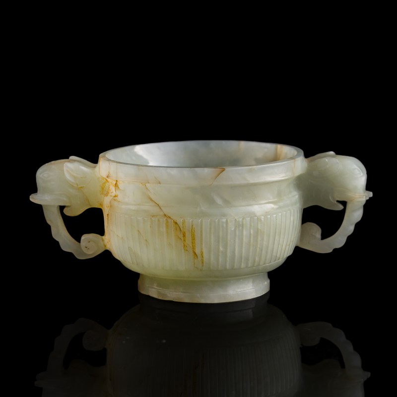 十八世紀 白玉象耳爐 | A Chinese white jade censer with elephant handles, 18th century - 图4