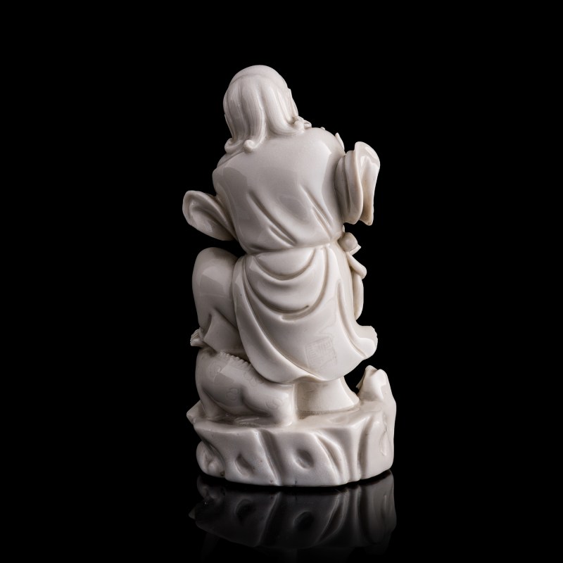 十七世紀 何朝春款德化劉海戲金蟬 | A Chinese Dehua figure of Liu Hai, 17th century - 图3