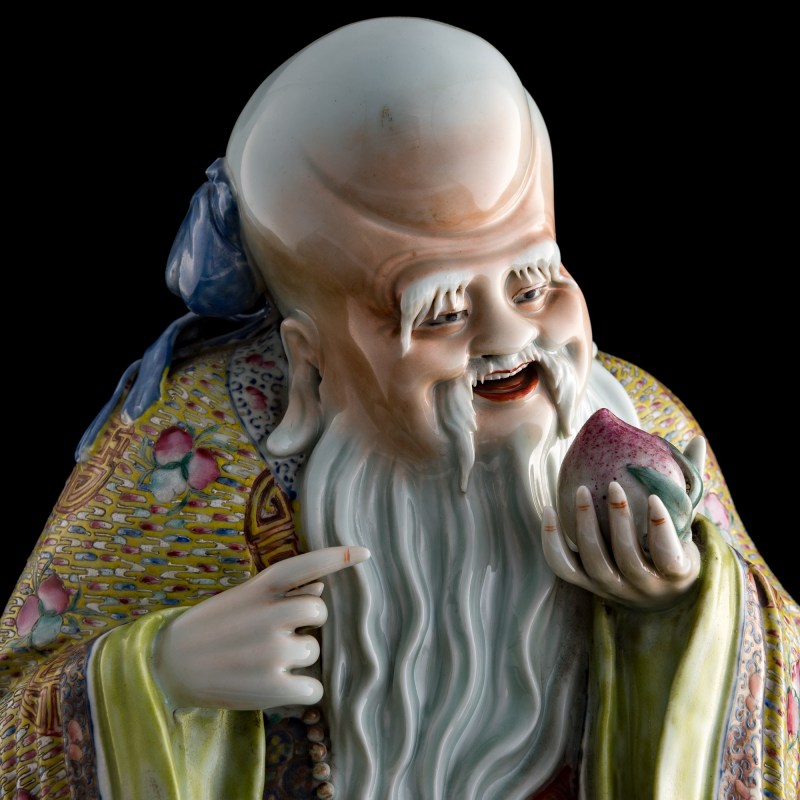 民國 魏洪泰制粉彩瓷塑壽星（附原配硬木座） | A Chinese famille rose Shouxing figure, by Wei Hongtai, Republic period - 图6
