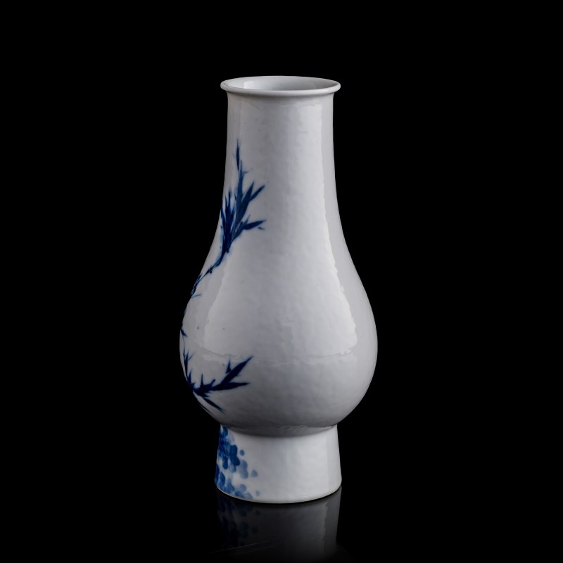 民國 王步風格青花花鳥瓶 | A Chinese 'Wang Bu'-style blue and white vase, Republic period - 图2