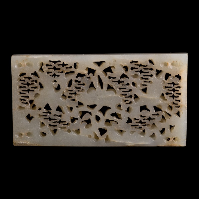 明代 白玉鏤雕雲鶴帶板 | A Chinese white jade openwork 'clouds and cranes' belt plaque, Ming dynasty - 图2