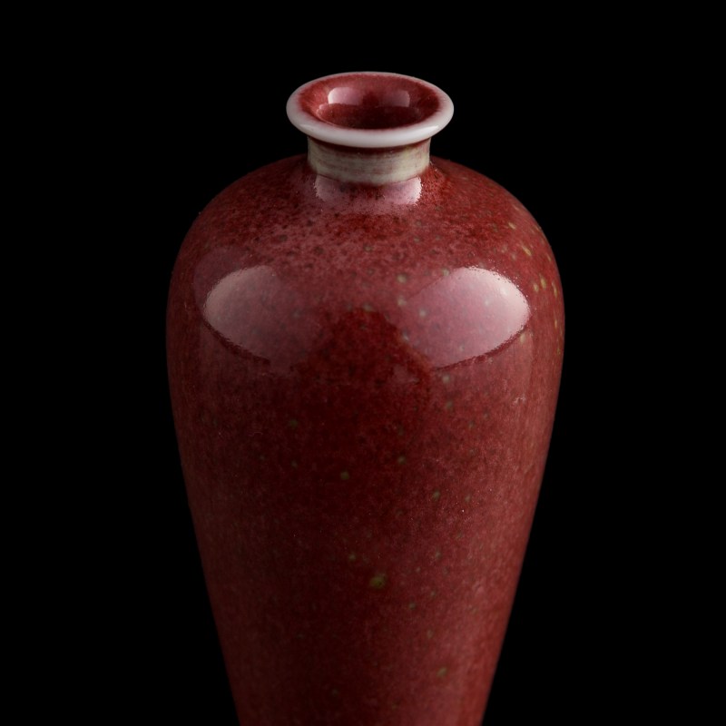 清代 豇豆紅梅瓶（附錦盒） | A Chinese peachbloom-glazed meiping vase, Qing dynasty - 图9