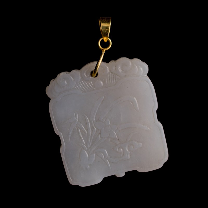 十八世紀 白玉靈仙祝壽牌 | A Chinese white jade 'lingzhi and narcissus' plaque, 18th century - 图3