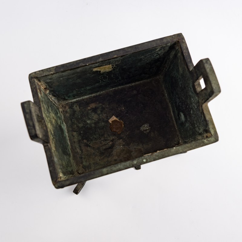 明代 銅方鼎（附硬木座） | A Chinese bronze square ding, Ming dynasty - 图7