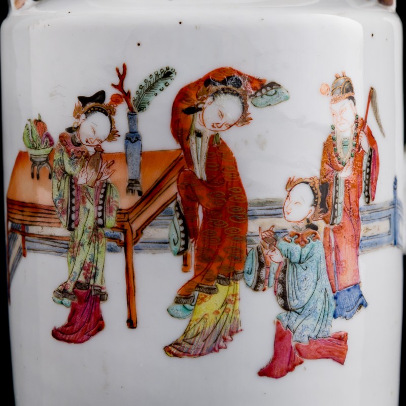 清道光 粉彩人物壺 | A Chinese famille rose 'figural' teapot, Daoguang period, Qing dynasty - 图8