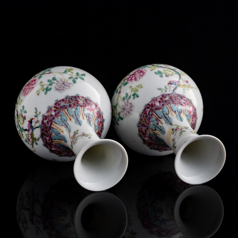 民國 粉彩花鳥賞瓶一對（附硬木座） | A pair of Chinese famille rose 'birds and flowers' shangping vases, Republic period - 图6