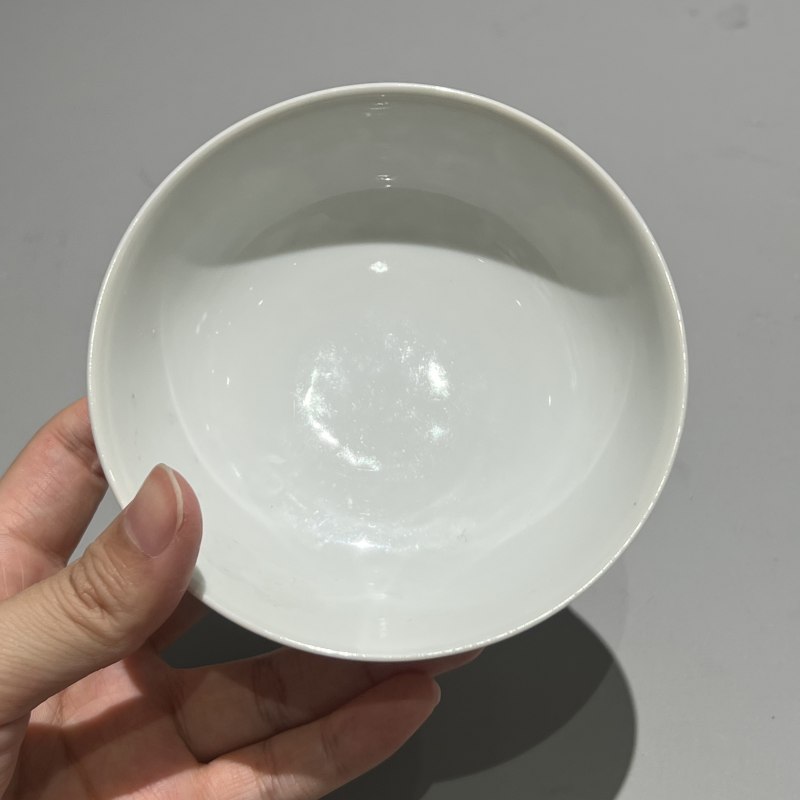 清雍正 胭脂紫地洋彩花卉纹小碗 - 图9