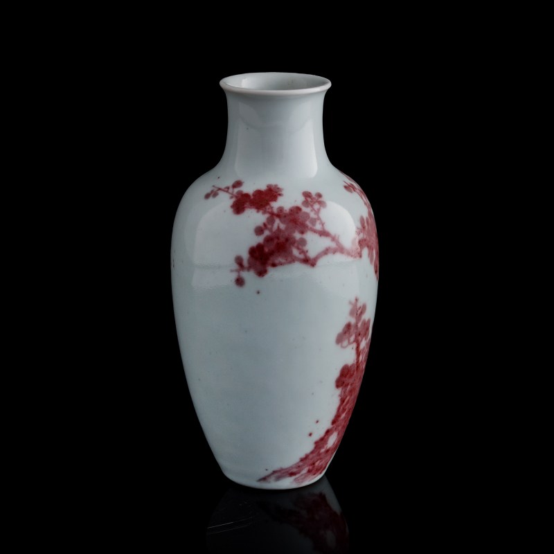 十九世紀 釉裏紅梅花瓶 | A Chinese copper-red-underglazed 'plum blossom' vase, 19th century - 图4