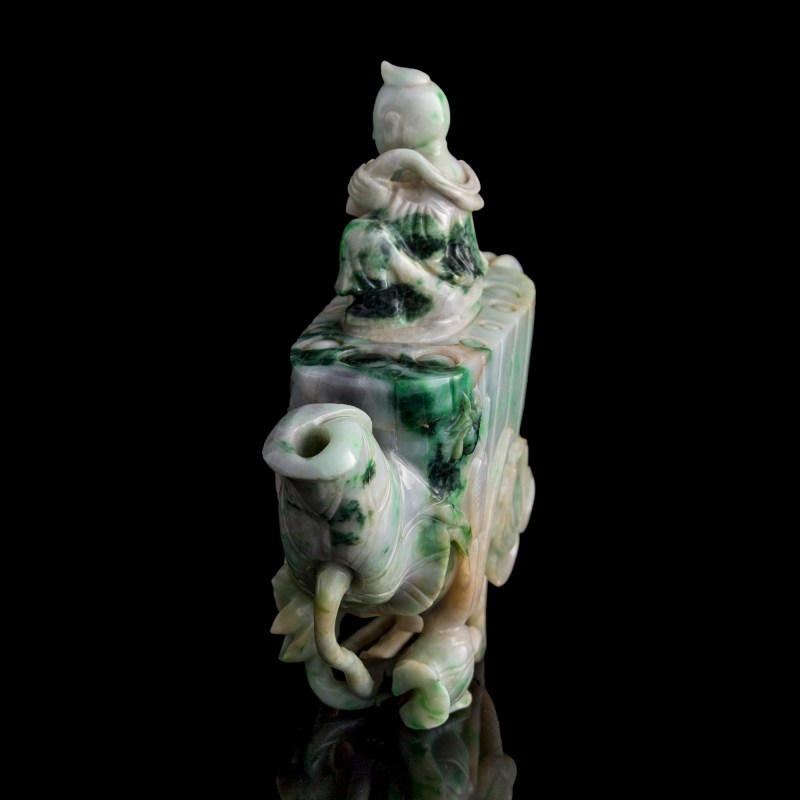 清代 翡翠蓮藕形童子蓋壺 | A Chinese jadeite lotus-form teapot with boy finial, Qing dynasty - 图4