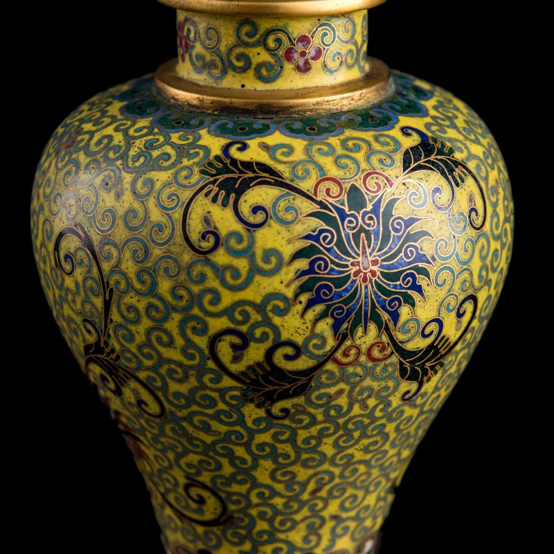 民國 老天利款掐絲珐琅花觚兩件（附錦盒） | Two Chinese cloisonné enamel gu vases, Republic period - 图11