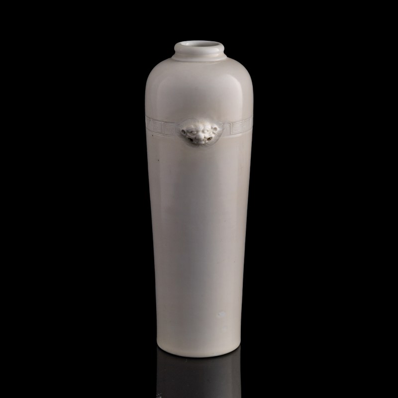 十八世紀 德化鋪首瓶 | A Chinese Dehua vase with beast-mask handles, 18th century - 图2