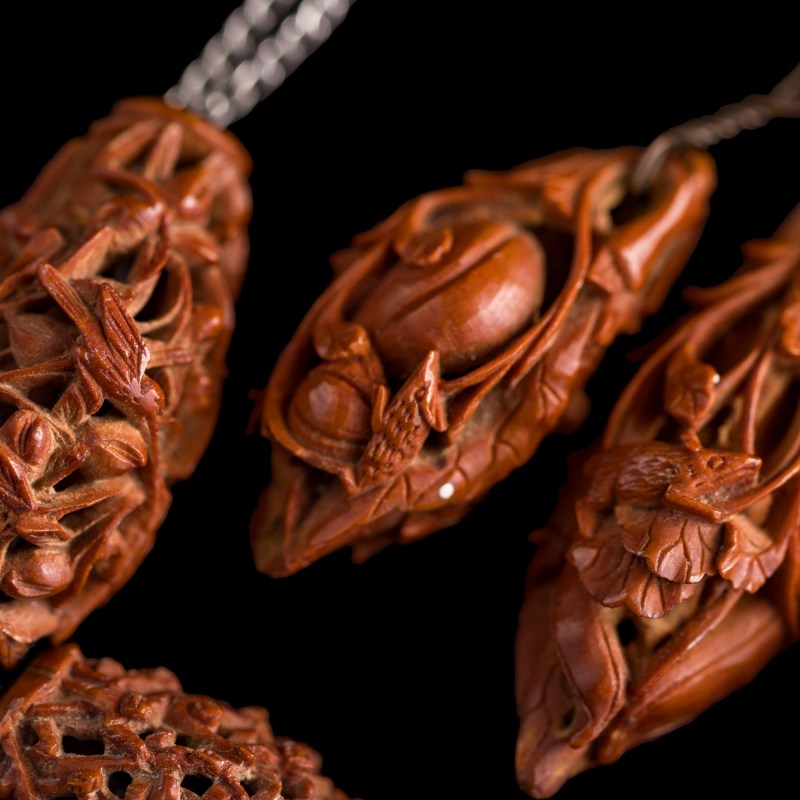 十九世紀 核雕項煉 | A Chinese carved pit necklace, 19th century - 图8