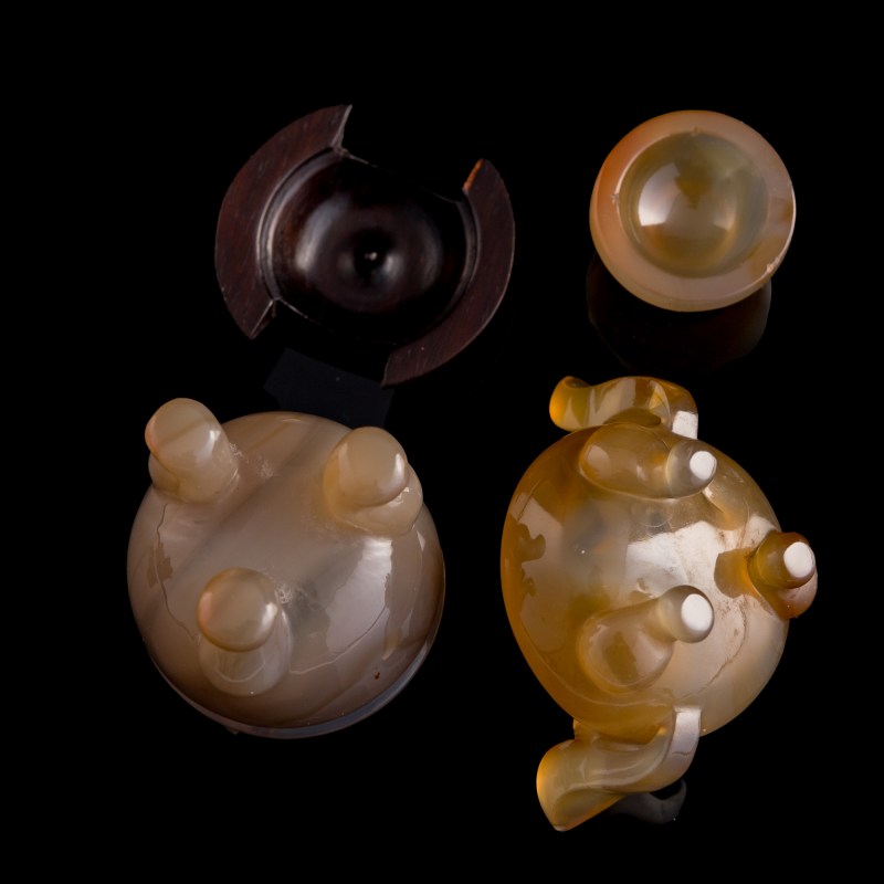 十八/十九世紀 各式瑪瑙三件 | Three assorted Chinese agate objects, 18th/19th century - 图6