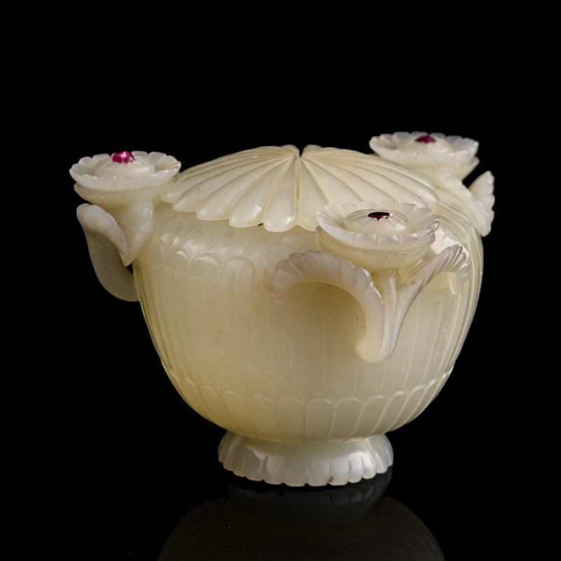 清乾隆 白玉痕都斯坦蓋爐(附1981年購買票據） | A Chinese white jade Mughal-style covered censer, Qianlong period, Qing dynasty - 图4