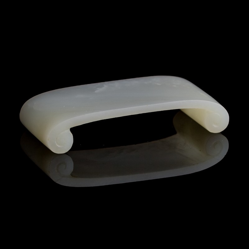 十八世紀 白玉墨床 | A Chinese white jade inkstick rest, 18th century - 图2