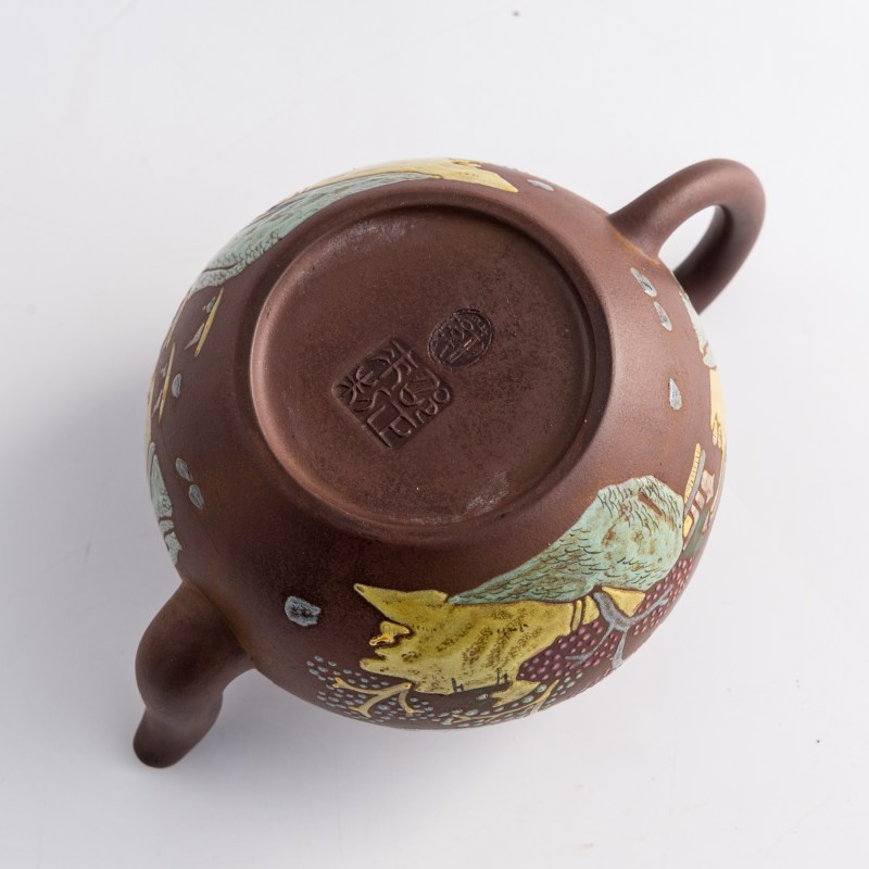 清代 邵正來款紫砂加彩山水壺 | A Chinese enameled Yixing zisha 'landscape' teapot, Qing dynasty - 图7
