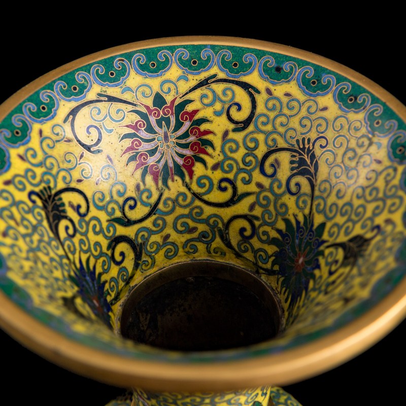 民國 老天利款掐絲珐琅花觚兩件（附錦盒） | Two Chinese cloisonné enamel gu vases, Republic period - 图12