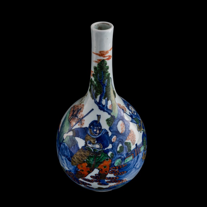 十九世紀 青花加彩西游記人物膽瓶 | A Chinese blue and enamel 'Journey to the West' danping vase, 19th century - 图5