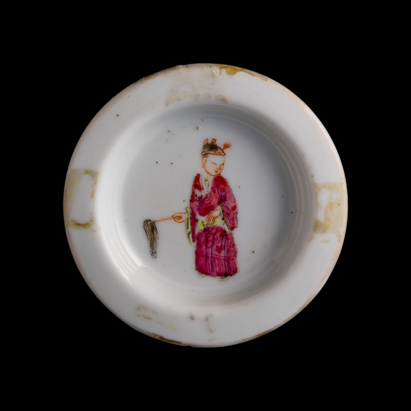 清道光 粉彩人物壺 | A Chinese famille rose 'figural' teapot, Daoguang period, Qing dynasty - 图10