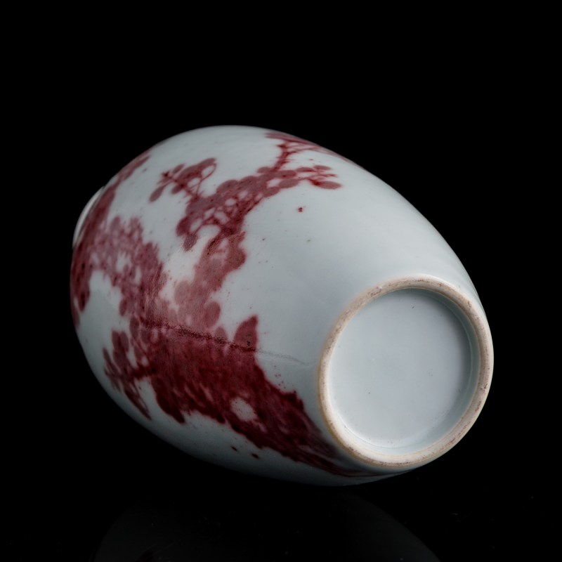 十九世紀 釉裏紅梅花瓶 | A Chinese copper-red-underglazed 'plum blossom' vase, 19th century - 图8