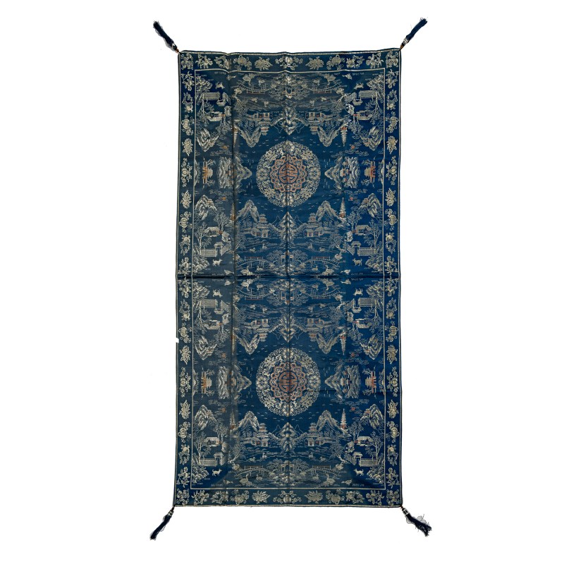 十九世紀 藏青地織錦山水樓閣桌面 | A Chinese dark blue brocade landscape table cover, 19th century