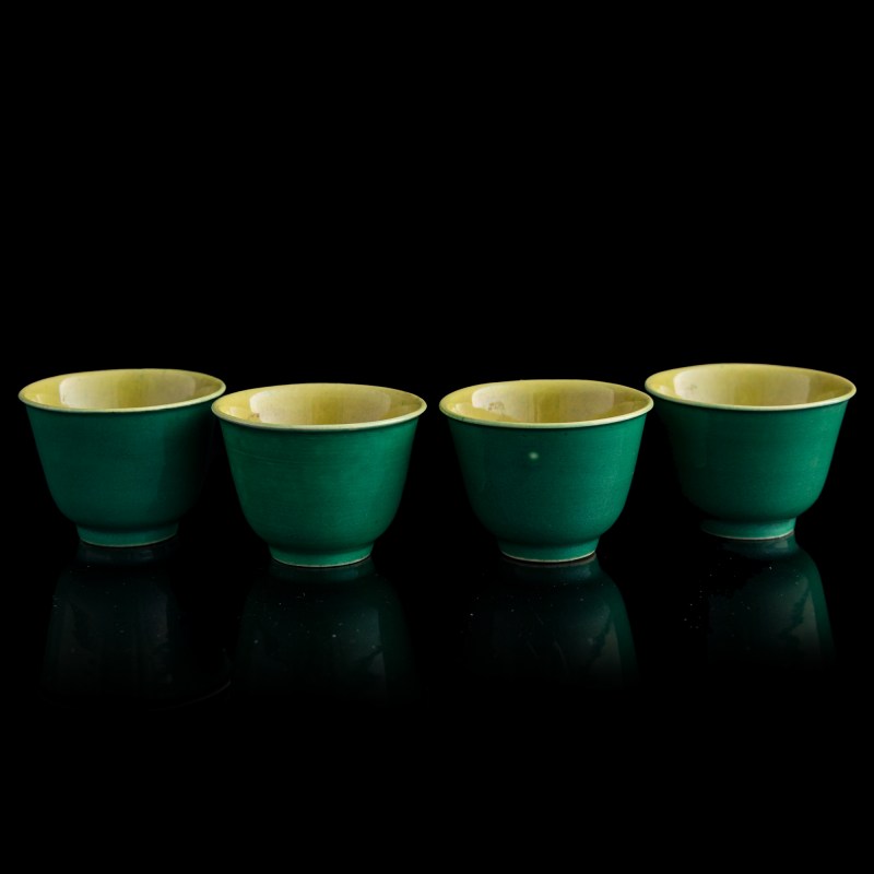 十八/十九世紀 綠釉杯四隻一套 | A set of four Chinese green-glazed cups, 18th/19th century - 图2