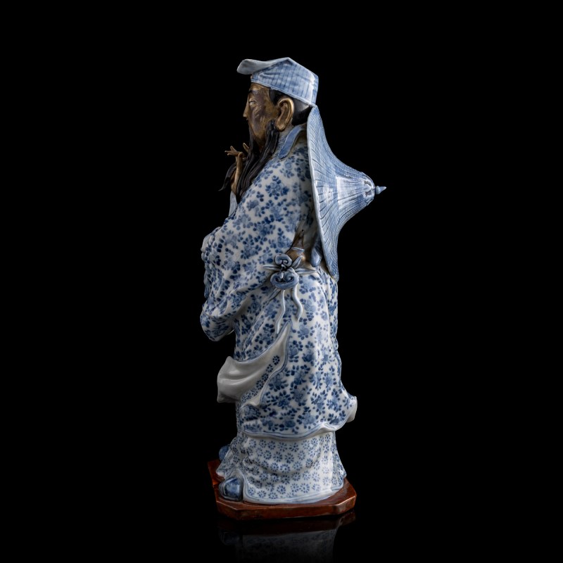 民國 青花瓷塑呂洞賓 | A Chinese blue and white figure of Lü Dongbin, Republic period - 图3