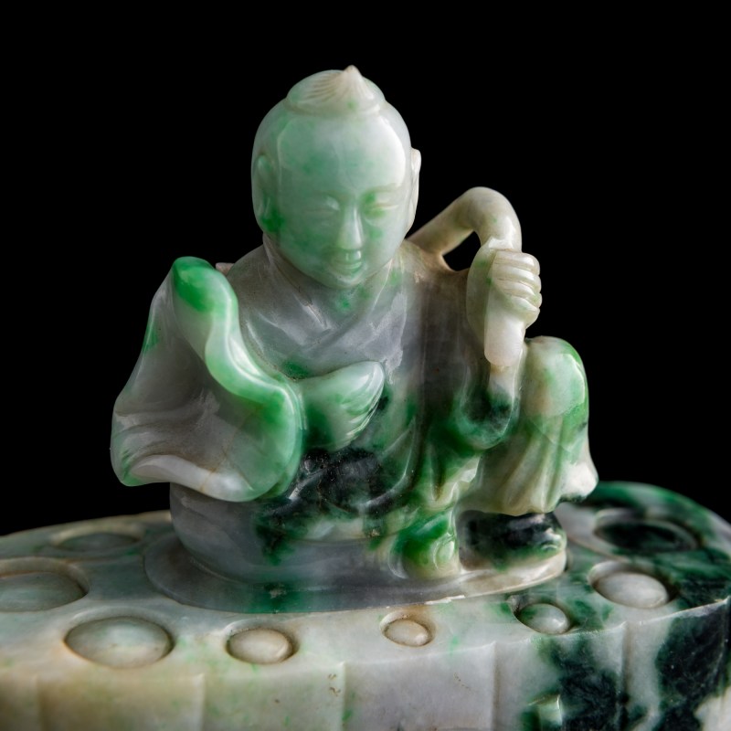 清代 翡翠蓮藕形童子蓋壺 | A Chinese jadeite lotus-form teapot with boy finial, Qing dynasty - 图10